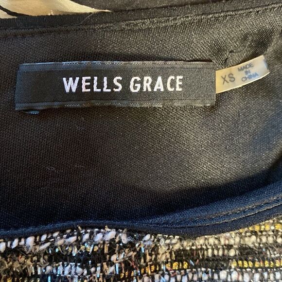 Wells Grace sparkly dress with cap sleeves - Picture 9 of 9